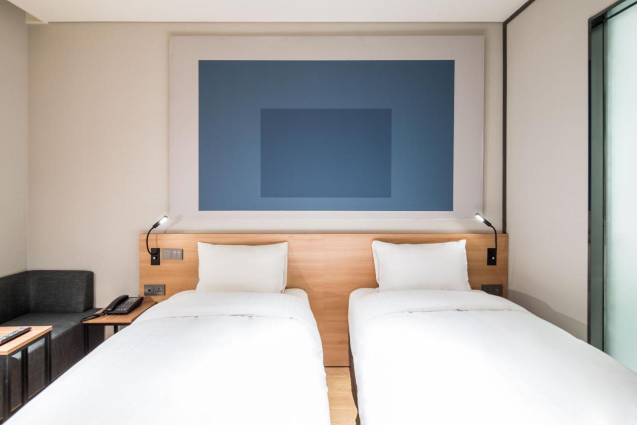 Hotel Ibis Ambassador Suwon Extérieur photo