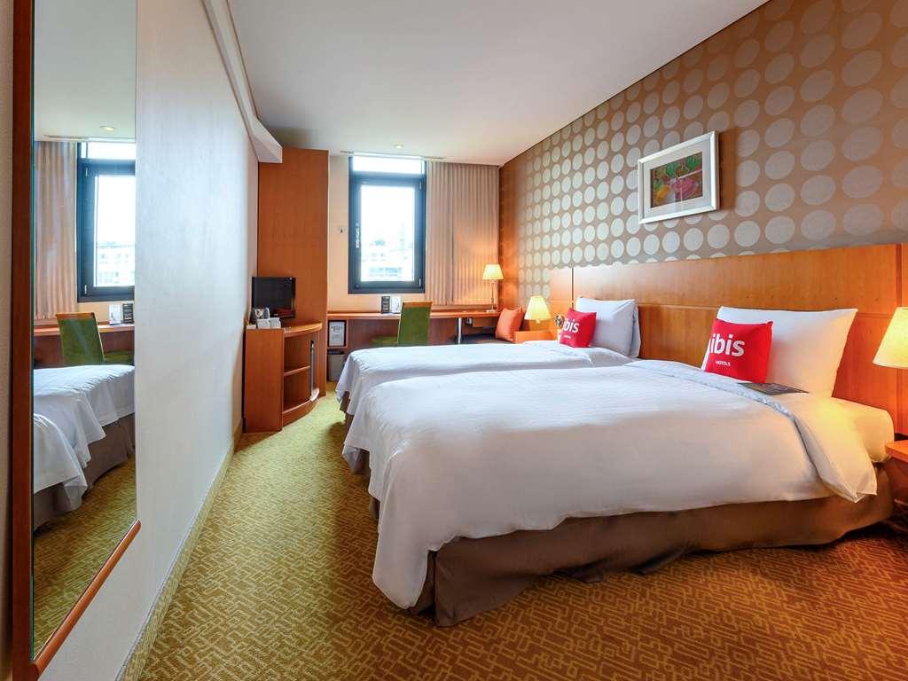 Hotel Ibis Ambassador Suwon Chambre photo
