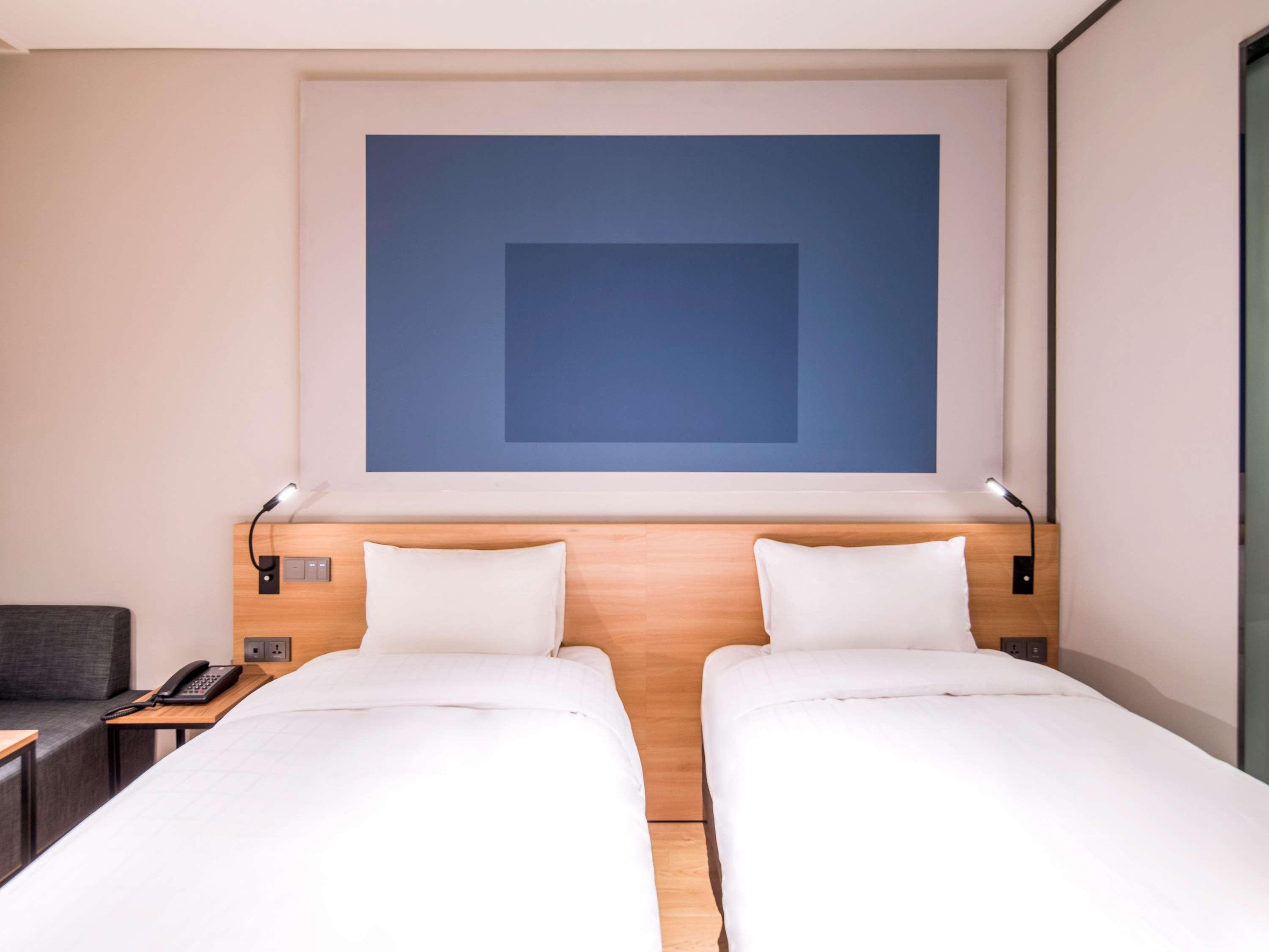 Hotel Ibis Ambassador Suwon Extérieur photo