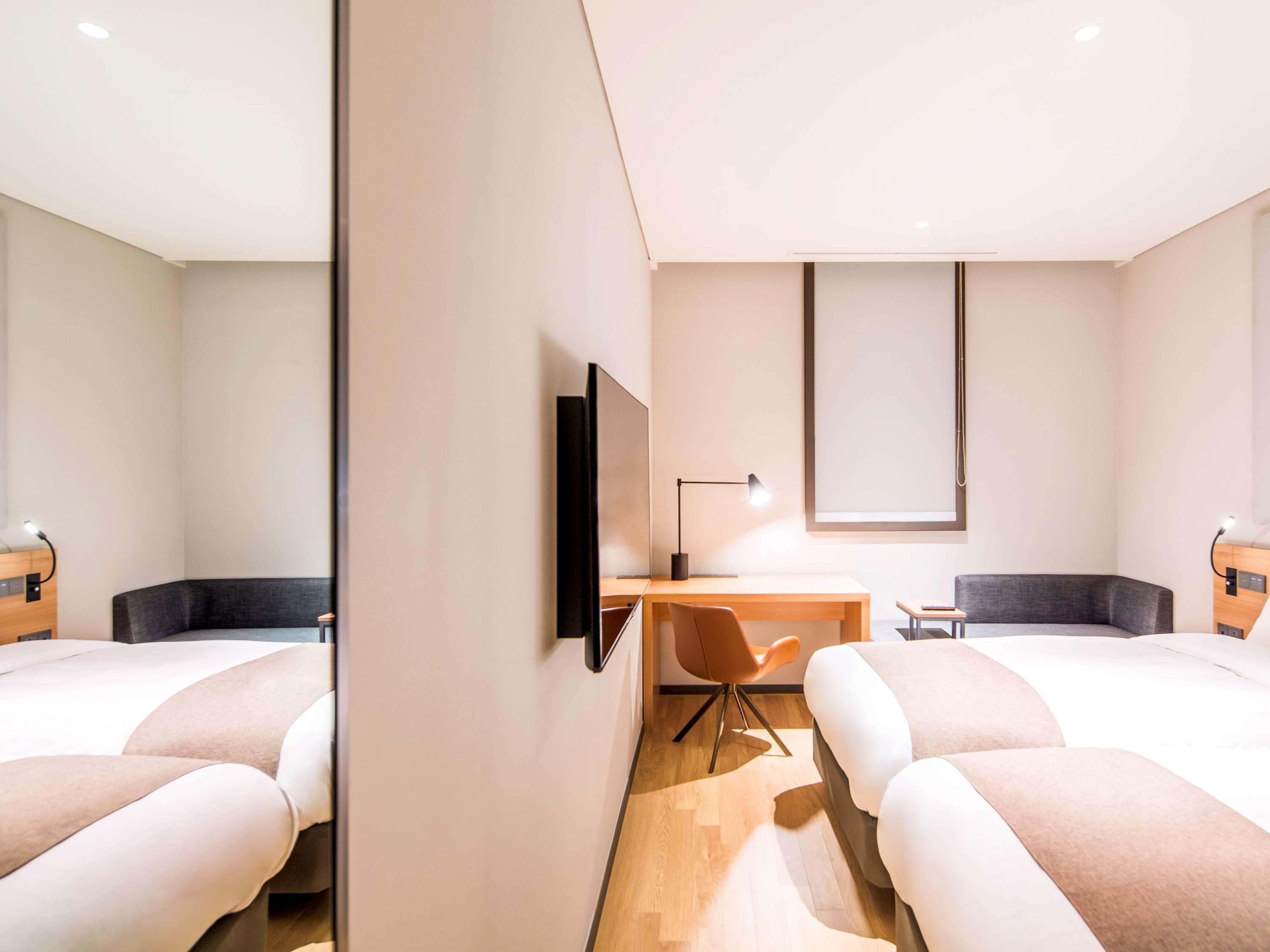 Hotel Ibis Ambassador Suwon Extérieur photo