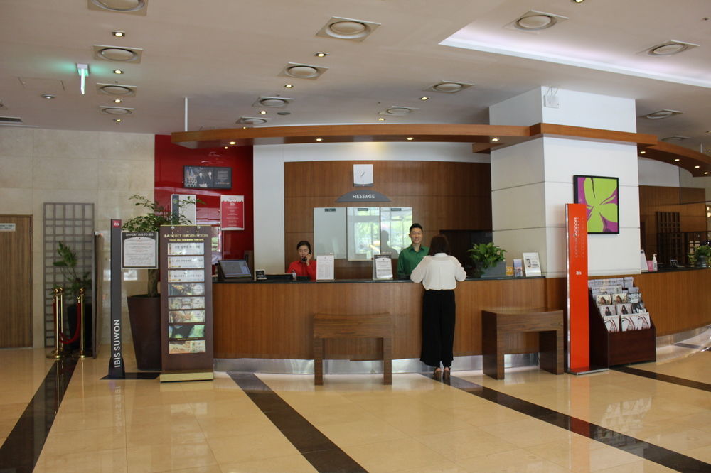 Hotel Ibis Ambassador Suwon Extérieur photo